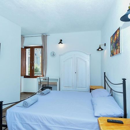 Hotel La Plaza Ollolai Zewnętrze zdjęcie
