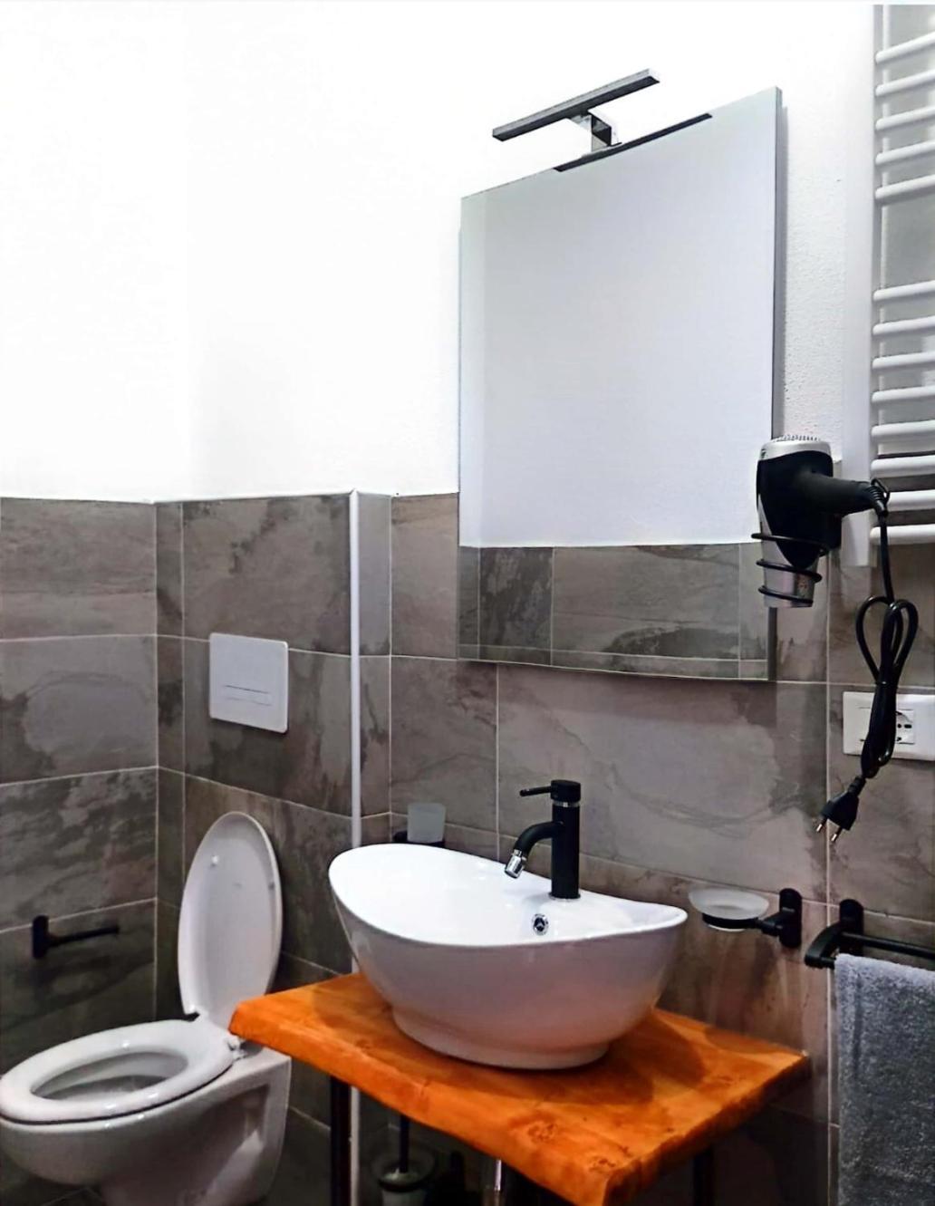 Hotel La Plaza Ollolai Zewnętrze zdjęcie