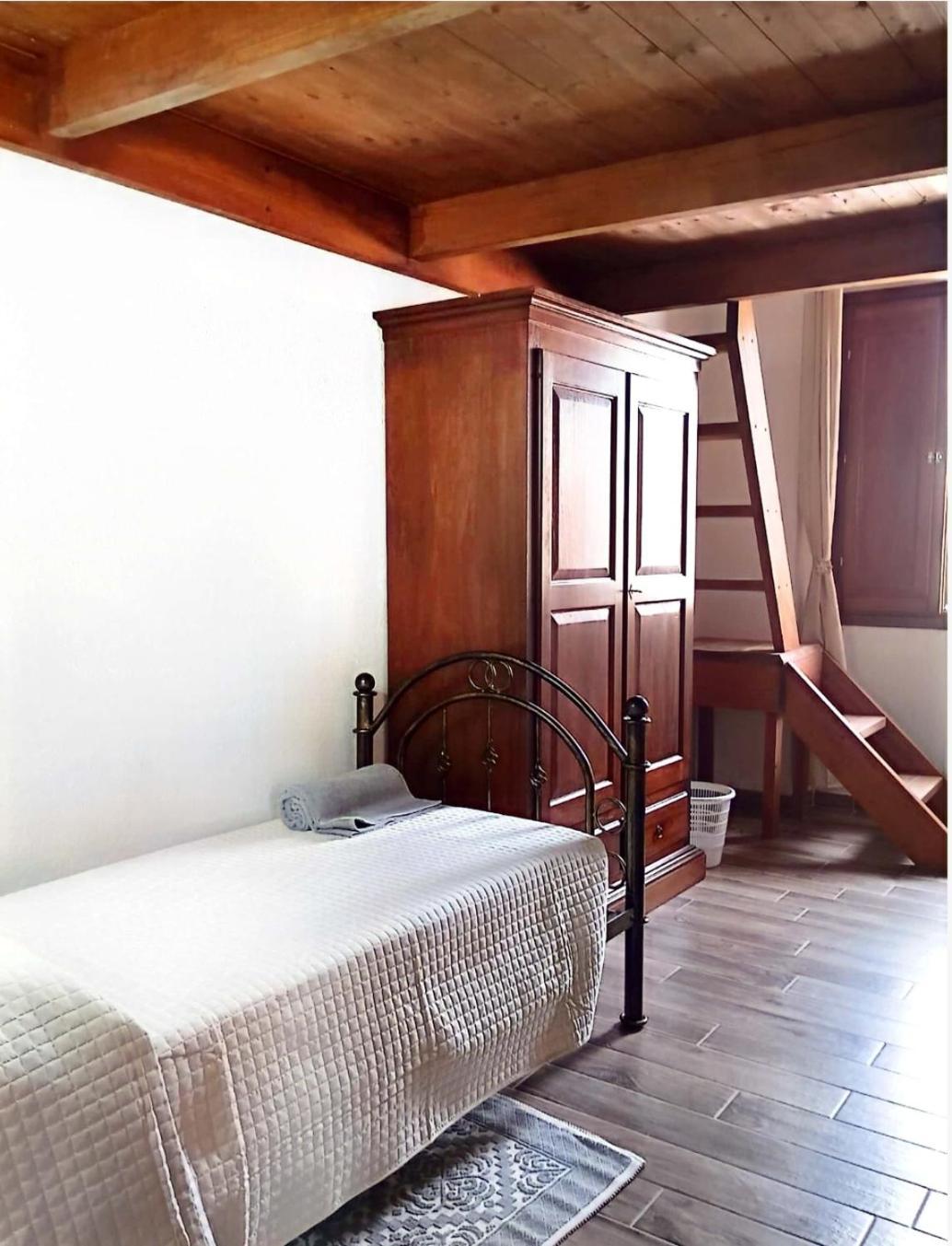 Hotel La Plaza Ollolai Zewnętrze zdjęcie