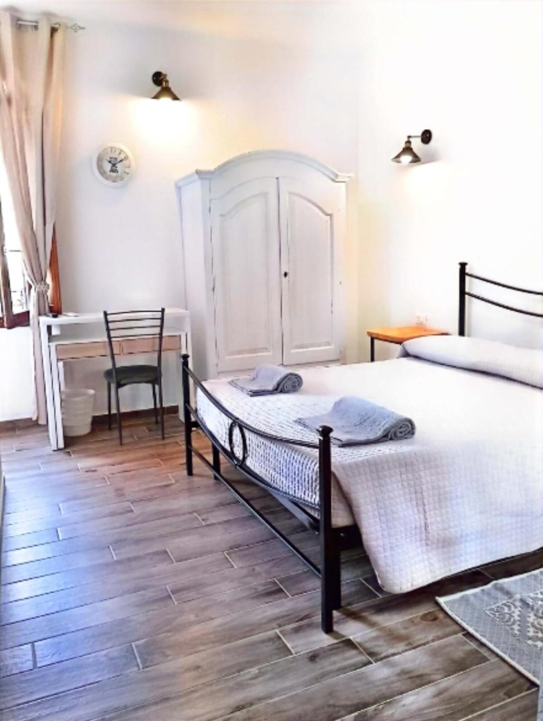 Hotel La Plaza Ollolai Zewnętrze zdjęcie