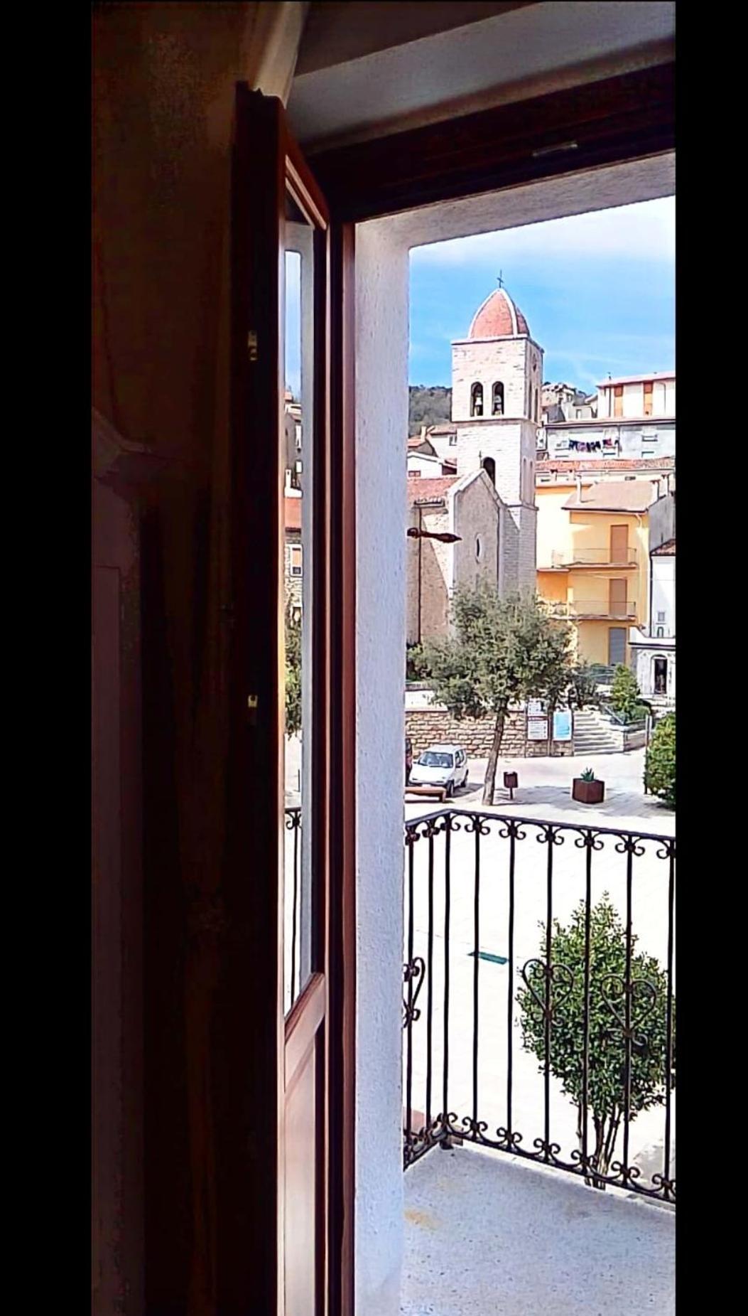 Hotel La Plaza Ollolai Zewnętrze zdjęcie
